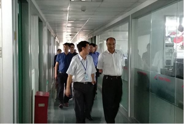 热烈欢迎省台办副主任王鲁宁莅临万象城平台,万象城（中国）一站式服务平台药业参观指导